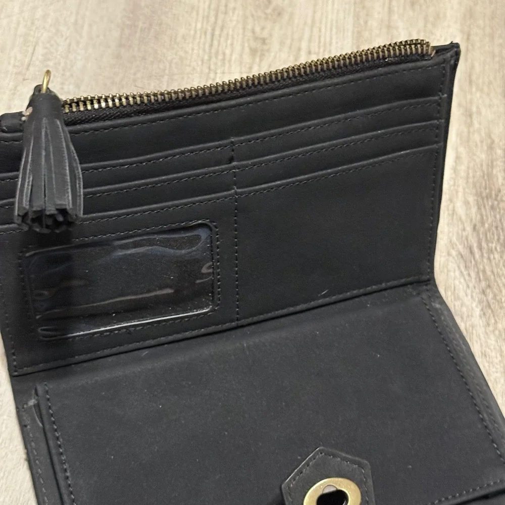 Maurices Wallet‎ Clutch Wristlet Zip Around Faux Leather Black Brown